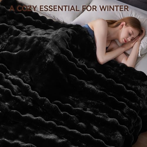 Faux Fur Throw Blanket, 1000GSM Fluffy Soft Bubble Blanket for Couch Bed, Cozy Plush Warm and Thick Blanket, Fuzzy Rabbit Lola Throw for Living Room Bedroom 50''*60'' Black