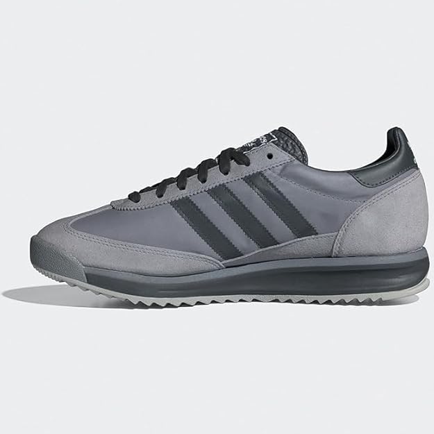 【関税込み】adidas Originals ベージュ SL 72 RS スニーカー adidas Originalsのベージュ SL 72 RS スニーカーがセール中