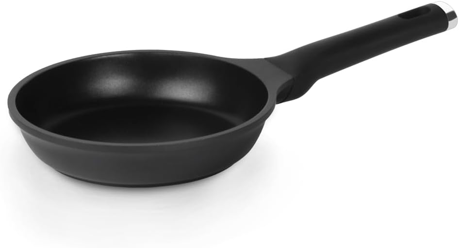 Elma Cast Aluminum VITALIK with Quantanium Triple-Layer Non-Stick Coating, Soft Touch Handle and Full Induction Technology | Compatible with All Cooktops, Easy to Clean, 7.87"