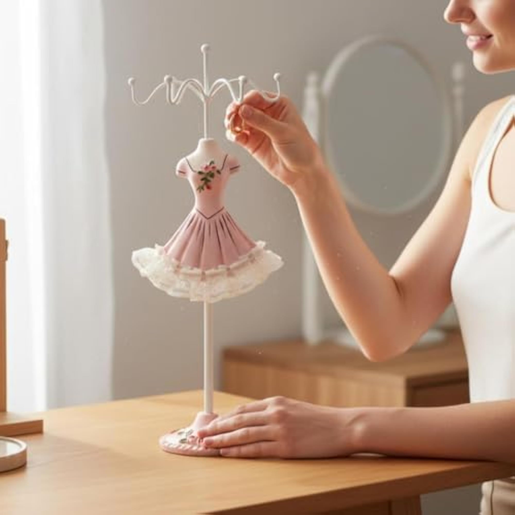 Resin Mannequin Jewelry Holder, Pink
