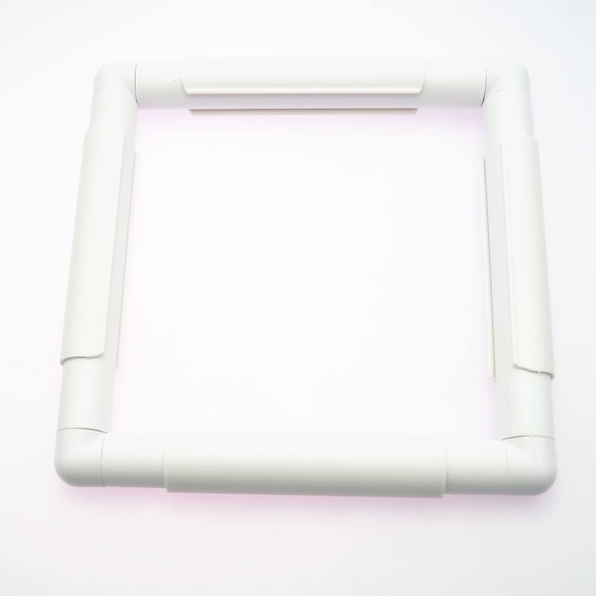 AKOOSY Embroidery Frame for Cross Stitching and Quilting 20.3x20.3cm Adjustable Clamp Design for DIY Sewing Projects