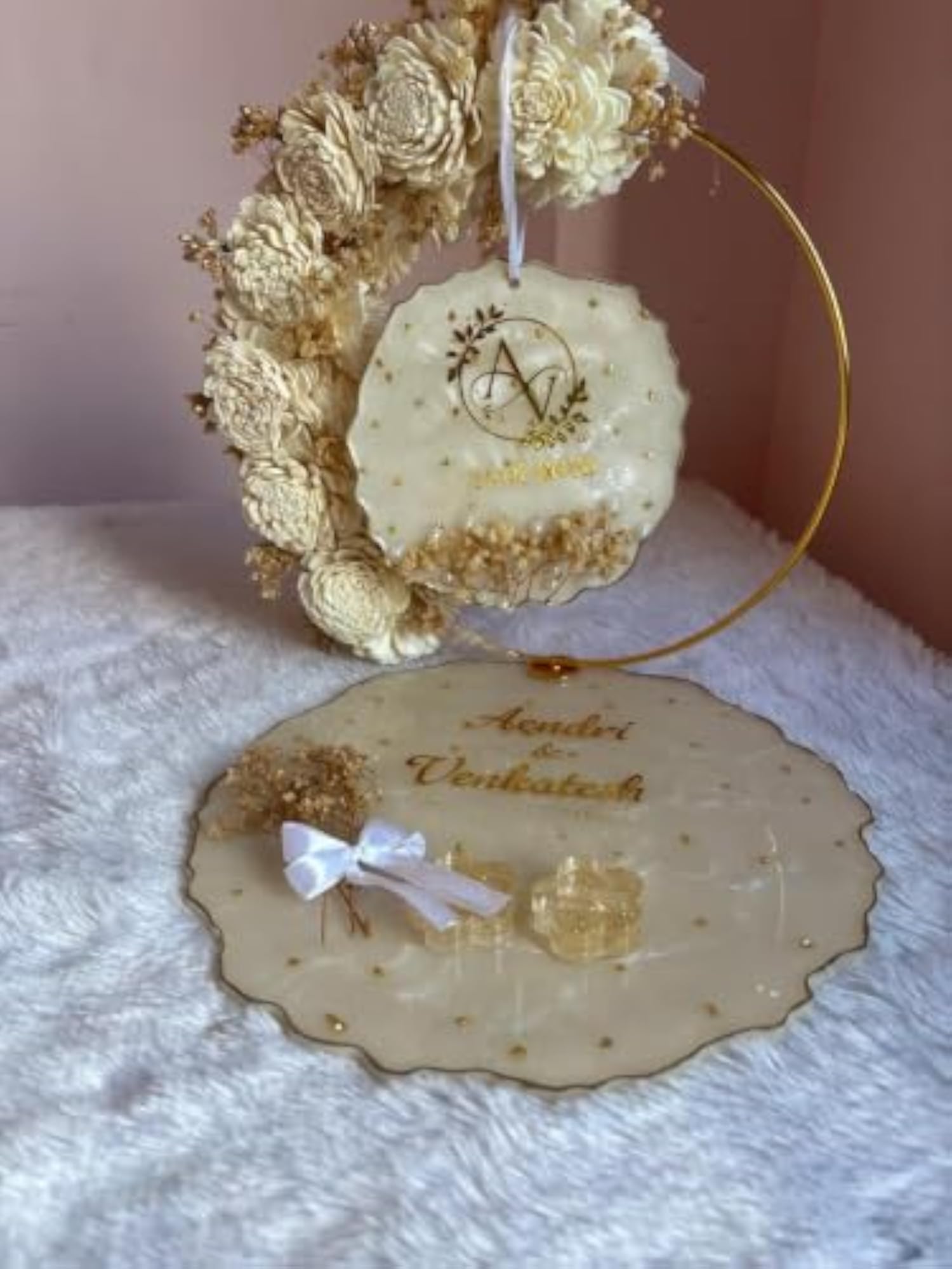 Customized 10 Inch Resin Double Engagement Ring Platter