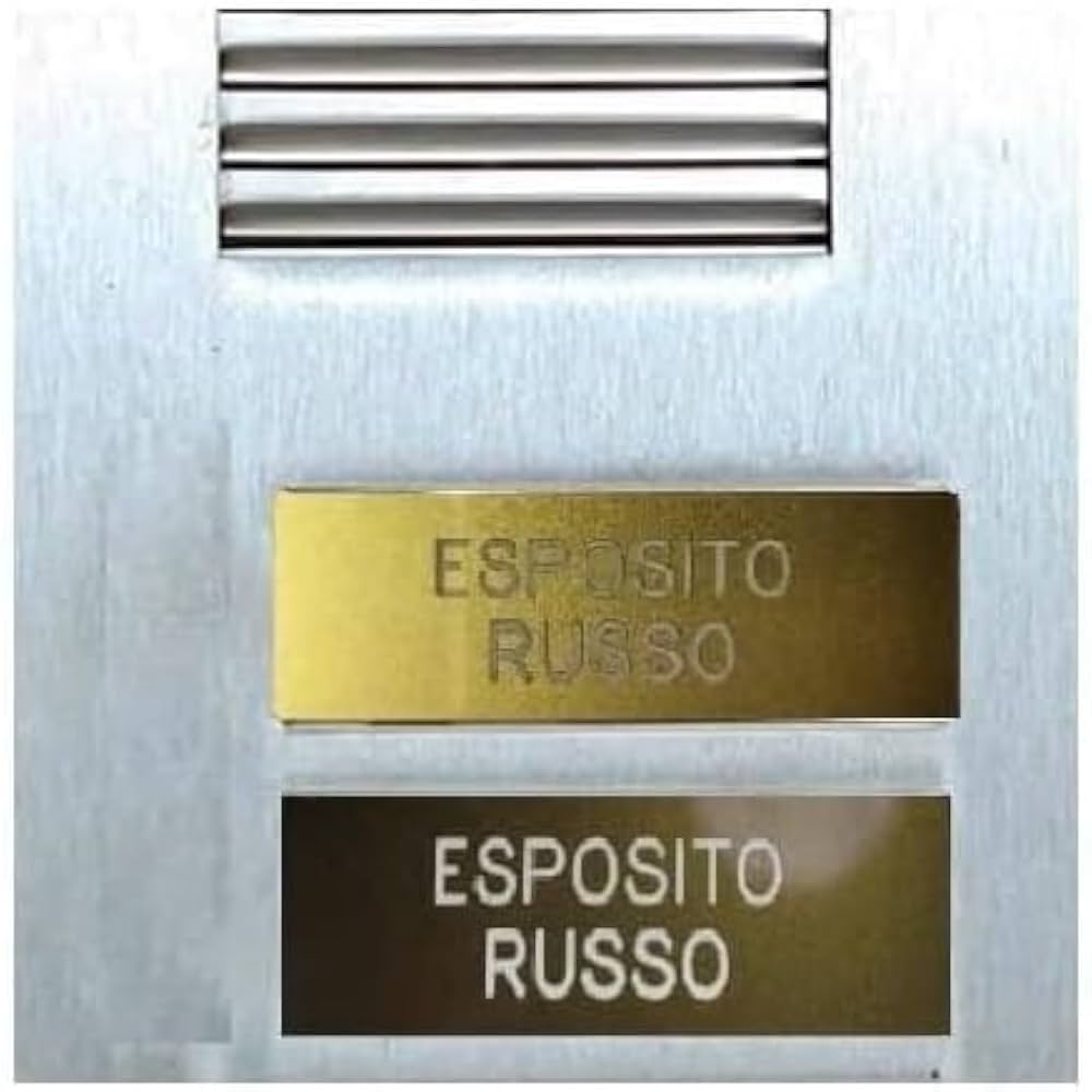 Targhetta Personalizzata Per Citofono 1,5x5,5 Cm - Incisa, Imitazione Ottone, Con Portachiavi Portafortuna