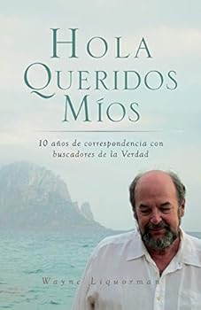 Paperback Hola Queridos Mios [Spanish] Book