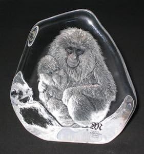 Crystal Macaque wih child Monkey Ape (Small)