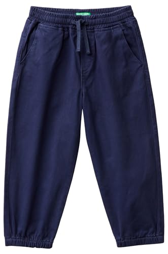 Pantalones Benetton con acabados de alta sastrería para una elegancia atemporal y duradera