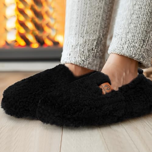 Women’s Soft Curly Slippers, Lightweight Closed-Back House Shoes with Memory Foam2