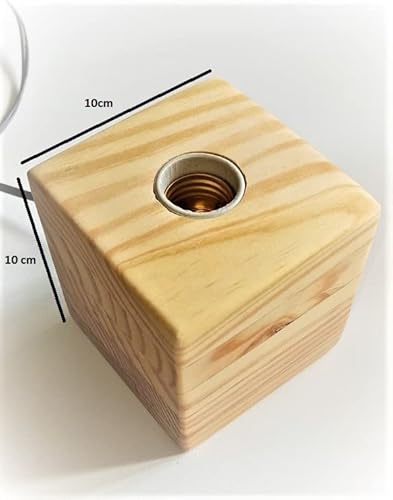 Luminaria de mesa em forma de cubo de madeira