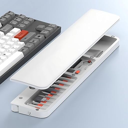 Kit de Limpieza 22 en 1 con Reposamuñecas para Teclado – Limpiador Teclado, Kit Limpieza PC, Kit Limpieza Móvil y Cámara, Herramientas de Limpieza Multifuncionales para Electrónicos (Blanco) | Ya disponible en tu tienda friki favorita! En mundofriki.es! Kit de Limpieza 22 en 1 con Reposamuñecas para Teclado – Limpiador Teclado, Kit Limpieza PC, Kit Limpieza Móvil y Cámara, Herramientas de Limpieza Multifuncionales para Electrónicos (Blanco) | Ya disponible en tu tienda friki favorita! En mundofriki.es!