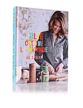 Hardcover Julie cuisine le monde... Chez vous ! [French] Book