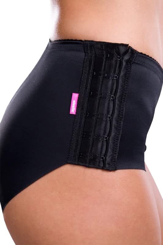 LIPOELASTIC La Guaina M2F Variant è progettata per la Fase Post-operatoria Dopo la Transizione da Uomo a Donna.