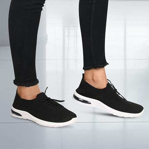 Image of Lightweight Breathable Sports Sneakers for Women 101-Black
