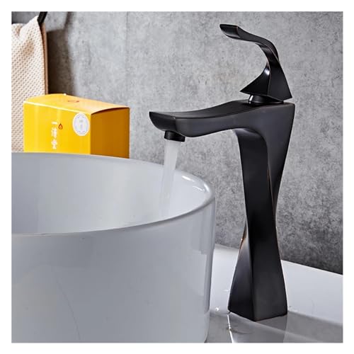 Robinet de cuisine et lavabo noir pour une pièce d'eau moderne