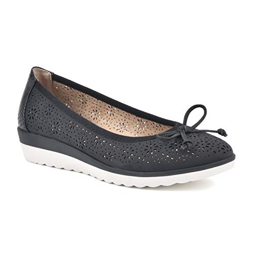 WHITE MOUNTAIN Shoes Surprise Women's Ballet Flat, Black/Smooth, 8 M