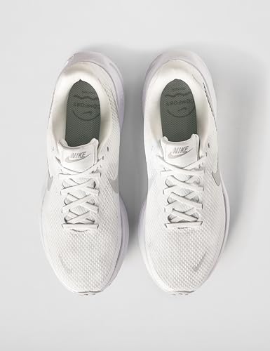 Nike Women's Revolution 8 Sneaker4