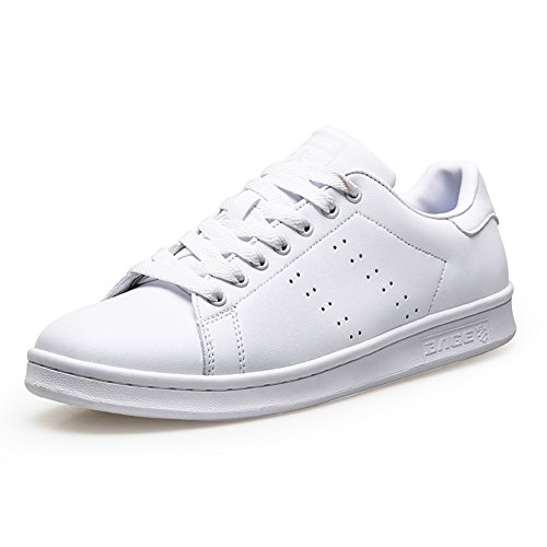 Chaussures de skateboard blanc pour un look streetwear frais et confortable