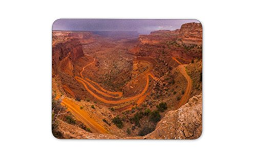 Digiclan Road Between Mountains Mousepad