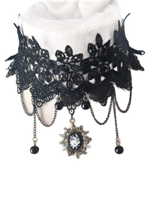 Collier dentelle noir et camée victorien aux finitions rétro haut de gamme