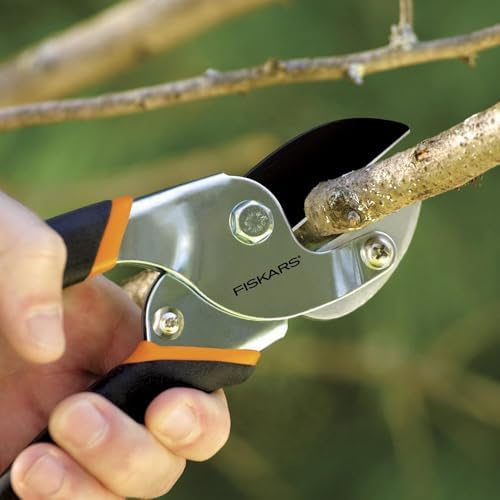 Fiskars Anvil Pruner, 5/8-Inch Cut Capacity Branch Cutter with Power-Lever Technology That Provides More Cutting Power, Best for Dry, Dead Stems and Small Branches - Thumbnail 4