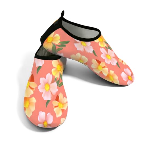 Zapatos acuáticos de acuarela con bonitas flores amarillas para mujeres y hombres, zapatos de natación de secado rápido con suela TPR antideslizante, calcetines ligeros para playa, piscina, surf