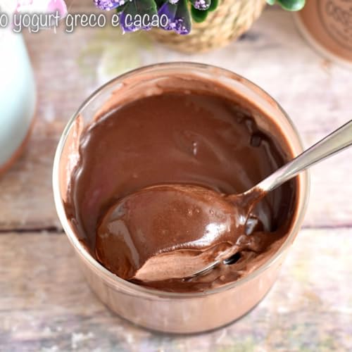 Dessert allo yogurt greco e cacao