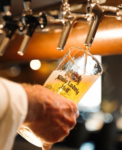 König Ludwig Hell, mild süffiges Helles Bier aus Bayern Flaschenbier, MEHRWEG im Kasten, 24er Kiste (24 x 0.33 l)