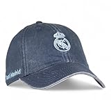 ⚽ PASIÓN POR EL FÚTBOL: Gorra inspirada en R.Madrid con escudo bordado frontal que permite mostrar tu afición con un estilo deportivo y auténtico.
