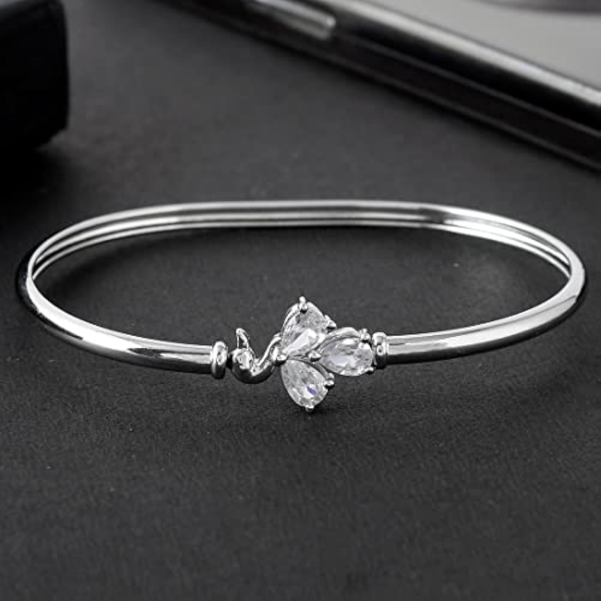 CZ Elegance Floral Teardrop Cut Zircons Bracelet