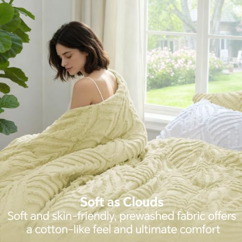 Image of BEDELITE Fleece King Comforter Set -Super Soft & Warm Fluffy Transparent Yellow Bedding, Luxury Fuzzy Heavy Bed Set for Winter with 2 Pillow Cases