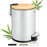𝐒𝐢𝐧𝐡𝐮𝐞𝐥𝐥𝐚𝐬𝐝𝐚𝐜𝐭𝐢𝐥𝐚𝐫𝐞𝐬 : Gracias al recubrimiento de polvo mate, el cubo de basura de 3 litros absorbe cualquier rastro de grasa. La tapa de madera está hecha de bambú renovable, un producto natural.