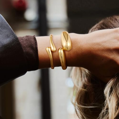 Gold Bangle Bracelets for Women, 2Pcs 18K Gold Plated Cuff Thick Waterdrop Statement Bracelets Chunky Cuff Bracelet Gifts for Women Jewelry Trendy4