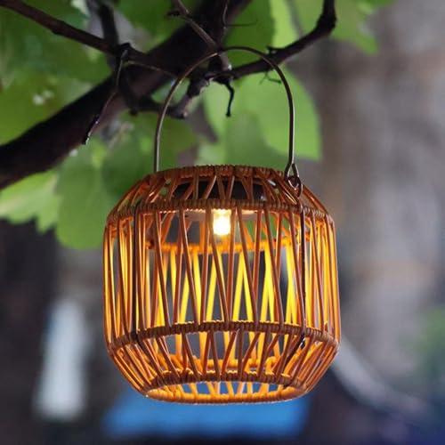 Linternas solares que solucionan la iluminación sin cables en jardines 2
