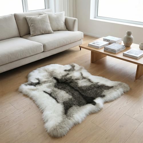 Fluffy Faux Reindeer Hide Sheepskin Rug - Faux Fur Rug, 90 x 110 cm Faux Deer Animal Skin Shaggy Area Rugs for Bedroom, Washable Non Slip Soft Fluffy Bedside Carpet for Bedroom Living Room Kids Room