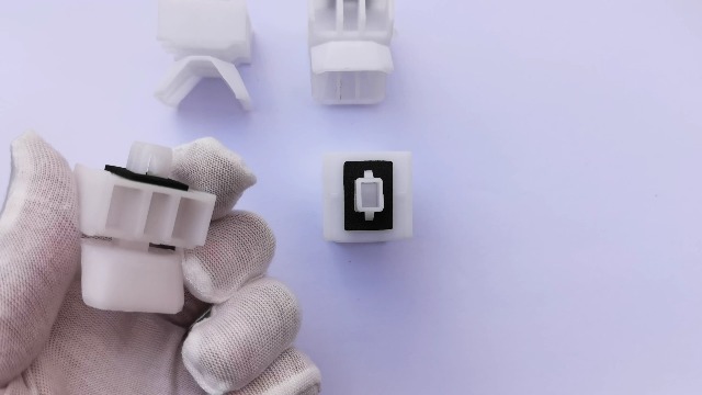 Amazon.com: FDONG 4 Pcs of Grommet Front Panel Clips for Isuzu NPR