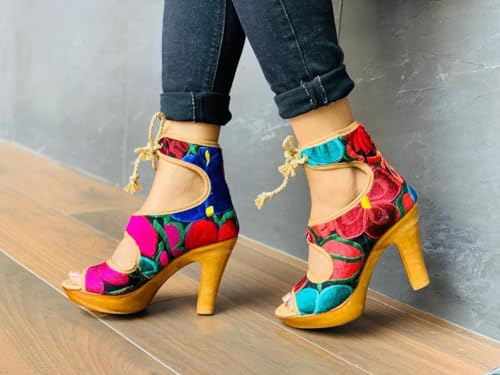 La Santa Art Mx Mexican high Heels. Huaraches Sandalias Mexicanas con Textiles. Mexican textiles. Mexican heels loom. Mexican party's heels (8)2