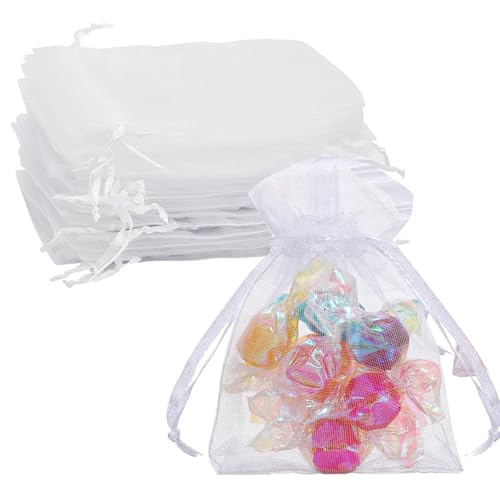 Semplice ed Elegante: Questo sacchetti confetti matrimonio adotta un design trasparente, rendendo i regali visibili a colpo d'occhio, mostrando eleganza e raffinatezza. Il colore classico e l'aspetto elegante, uniti alla squisita organza, esaltano notevolmente il fascino dei regali. Questo sacchettini organza è semplice ma raffinato, aggiungendo bellezza e unicità ai vostri regali.