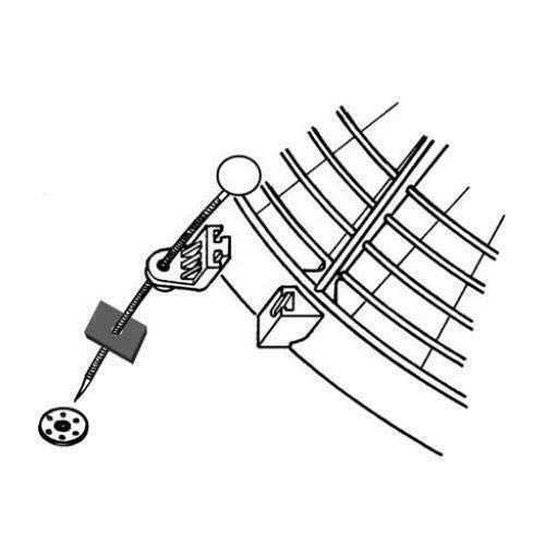 Детальний view of mounting clip and rod installation