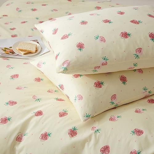 Image of VM VOUGEMARKET Cute Strawberry Duvet Cover Full 3 Pieces Fruit Bedding Set Cream White Cotton Quilt Cover with Zipper for Girls Women 80x90 Inch
