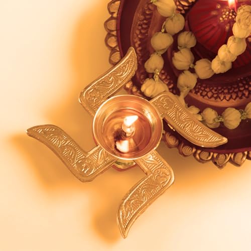 Esplanade Brass Aarti Diya with Wooden Handle Traditional Deepak for Pooja Temple Diwali Oil Lamp Navratri Diya Dhoop Dani (Swastik)