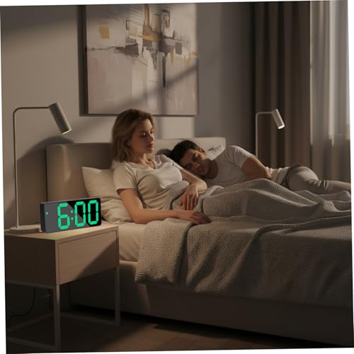 Reloj digital LED verde que soluciona los despertares a oscuras con control de voz 3