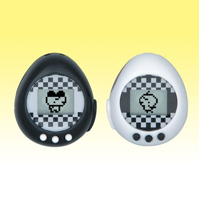 Amazon.co.jp: 恋するたまごっちゅブラック&ホワイト : おもちゃ