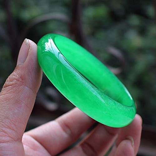 Bracelet en jade vert naturel pour femme avec son écrin cadeau élégant