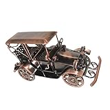 Modèle de voiture vintage - il est utilisé pour la décoration de la maison, les enfants même les collections. bon souvenir de son enfance, ajoutant une atmosphère chaleureuse à toute la famille.