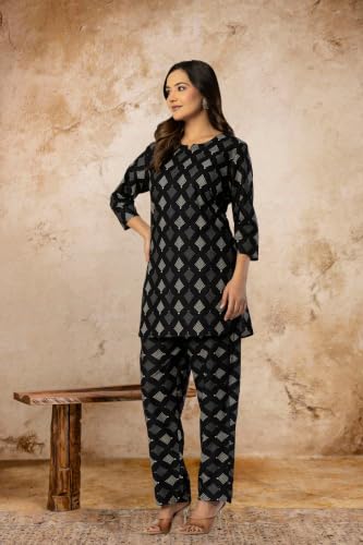 Image of Women's Pure Cotton Printed Night Suit,Top and Relaxed Pajama Set, Stylish Sleepwear