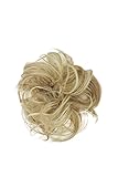 Aufsehen erregender Haargummi/Scrunchie aus Kunsthaar, das am Ansatz Ihres Pferdeschwanzes oder Dutts wirkt, als hätten Sie sich die Mühe gemacht, Ihre eigenes Haar so toll zu stylen. Farbe: Blond-Mix. Farbton: 24H88