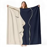 Taille appropriée — Nos couvertures polaires en flanelle mesurent 220x240 cm et sont disponibles en sept tailles afin de s’adapter à différents usages. Que vous la posiez sur votre lit, votre canapé, ou que vous l’emportiez en voyage, en plein air ou lors d’une fête de camping, sa douceur et sa praticité vous accompagneront en été, en automne comme en hiver