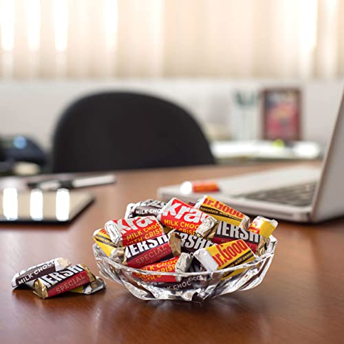image for HERSHEY'S Miniatures Assorted Chocolate Candy Party Pack, Halloween Ca