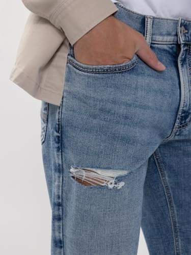 Image of Silver Jeans Co. Men's Zac Relaxed Fit Straight Leg Jean - Legacy