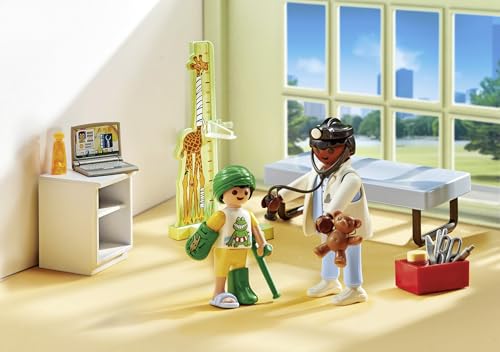 Miniatura 3 de PLAYMOBIL Action Heroes 71619 Pediatra con Osito de Peluche, Hecho de más del 80% de Materiales reciclados y de Base biológica, Juguetes para niños y niñas a Partir de 4 años
