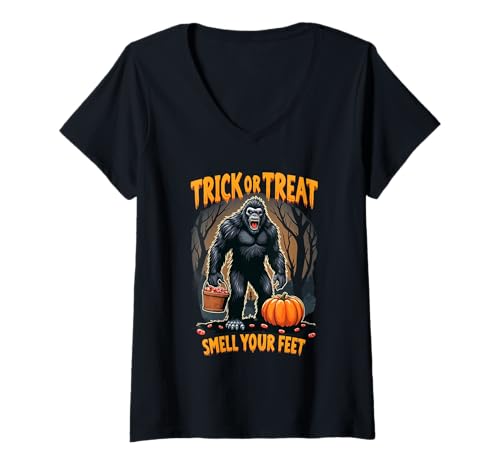 Mujer Bigfoot Trick or Treat Smell My Feet Funny espeluznante Halloween Camiseta Cuello V